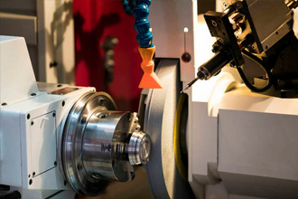 高精(jīng)度數控(kong)磨削汽(qì)車零件(jian)